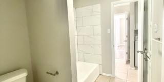 Westlake Apartments Gallery 36