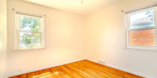 Updated 3 BR/1.5 BA with Finished Basement & Private Fenced Yard - Available Now! Gallery 10