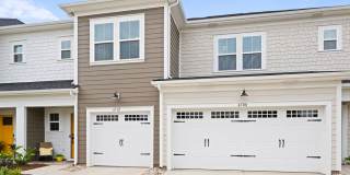 Oak Lake Townhomes Gallery 28