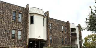 2216 Country Club Drive Gallery 1