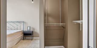 Charming 2BR Condo in Saint Louis Gallery 14