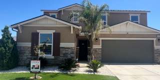 five bedrooms and three and a half bathrooms home in Fresno, CA Gallery 1