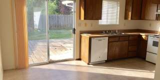 Rare find home with 2-Car Garage, Fenced Yard, with Convenient Location! Gallery 5