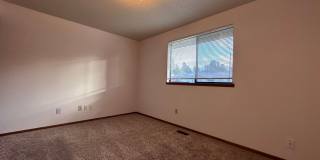 Charming 2 Bedroom Duplex with Spacious Yard in Gresham! Gallery 9