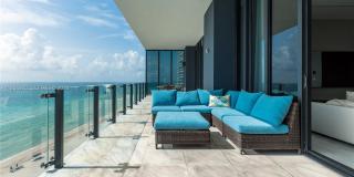 17141 Collins Avenue Gallery 7