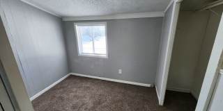 Cozy House with Large Yard Gallery 10