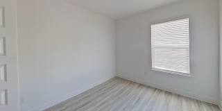 Beautiful Newer Townhouse with all LVP Gallery 5