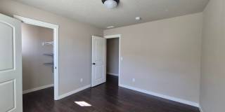 Come see this newly renovated home! Gallery 11