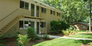 Sweet Spot in Carrboro! Inviting, updated 3br 2ba condo...Walk to Weaver St. & minutes to UNC Sweet Spot in Carrboro! Inviting, updated 3br 2ba condo...Walk to Weaver St. & minutes to UNC Gallery 3