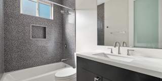 1745 S Barrington Ave Gallery 9