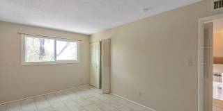 Amazing Tri-Level home close to ASU.  Pool and 2 Car Garage Gallery 30