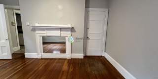 218 Banks St. Gallery 8