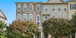 15522 JOHN DISKIN Circle Gallery 1
