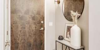 2817 N Oakley Avenue Gallery 2