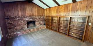 Spacious Home in Wonderful Davis Neighborhood! Spacious Home in Wonderful Davis Neighborhood! Gallery 11