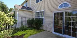 3 Bedroom, 2 Bath End Unit with Fresh Carpet and Paint in Auburn Square! Gallery 28