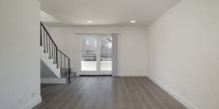 Spacious 2 Bed Townhouses! * BEST KOREATOWN LOCATION * washer & dryer * bidet Gallery 19
