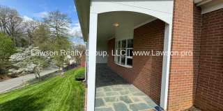 Spacious South Roanoke Home with Lawn Care Included Gallery 6