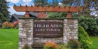 Cozy Condo Living in Tacoma's Desirable Highlands Community | Pool, Gym & Clubhouse Gallery 18