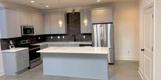 512 Highland Oaks Lane Gallery 6