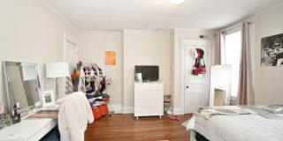 5 Bed/ 2 Bath on Fairview mins. from UC Campus Only $575/pp ($2,875/mo) + Free Wifi! AND a $250 sign on bonus!!! Gallery 25