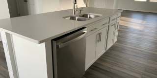 Coming Soon! Gorgeous New Construction Townhome! Available June 15th Gallery 7