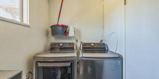 3 Bedroom 1.5 Bath Modern Farmhouse near JT National Park * MOVE IN SPECIAL* Gallery 22