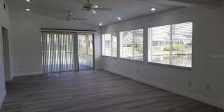 Canal Home 3 Bed 2 Bath Gallery 6