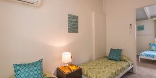Historic Home+guest cottage in Kahala near the Beach w/Pool & AC: Ho'okipa Villa Gallery 14