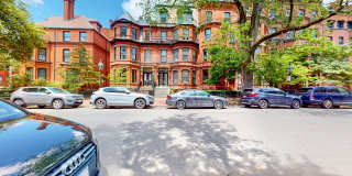 Nice 2 bed in Back Bay Gallery 4