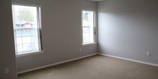 Beautiful 3-Bedroom 2-Story Home in Ridgefield for Rent - 1211 NE 168th St Gallery 32