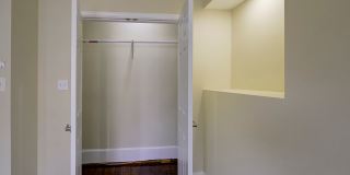 Large 6 BR 4.5 Bath Townhome in Columbia Heights Gallery 35