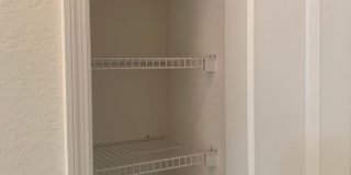 "Move In Special" $250 OFF First Month's Rent - Lovely 3 Bedroom 2 Bath Condo Gallery 26