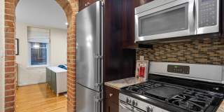 410 11TH Street NE Gallery 18