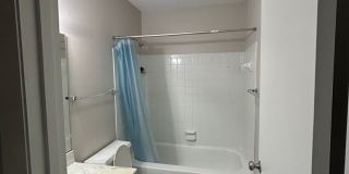Spacious One Bedroom Available.  Close to University and Downtown Area. Gallery 9