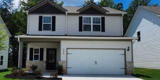 Spacious 4BR Home with Open Floor Plan & Backyard Gallery 1