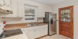 Charming 3 Bedroom 1 Bath Home in West Park! Charming 3 Bedroom 1 Bath Home in West Park! Gallery 8