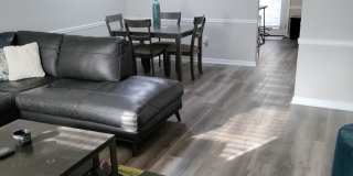 PETS CONDITIONAL + FURNISHED OPTION - Cute Sleepy Hollow Flats-Style Condo! Gallery 3