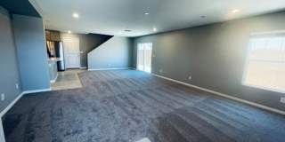 Beautiful 2-Story Inspirada Home | Open Floor Plan + Spacious Loft Gallery 8