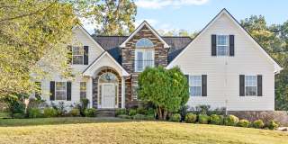Pet Friendly Three Bedroom with Bonus! Pet Friendly Three Bedroom with Bonus! Gallery 1