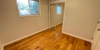 Sweet Spot in Carrboro! Inviting, updated 3br 2ba condo...Walk to Weaver St. & minutes to UNC Sweet Spot in Carrboro! Inviting, updated 3br 2ba condo...Walk to Weaver St. & minutes to UNC Gallery 16