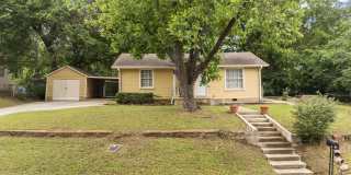 Charming 3 Bedroom, 1.5 Bath Cottage Near Hospitals and Tyler Jr College Gallery 1