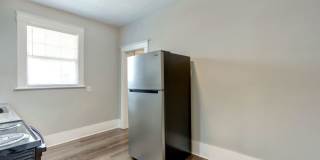 1009 East 33rd Street Gallery 16