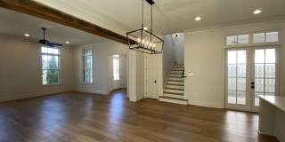 2110 Belfleur Street Gallery 24