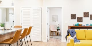Pierpont By Urbana Gallery 24