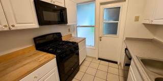 1420 Warren Ave N Apartments Gallery 13