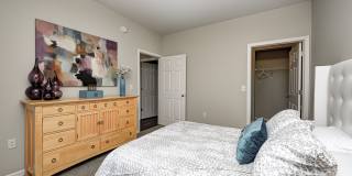 Linden Square Gallery 43