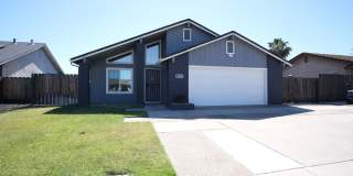 Charming 3-Bedroom Home in Manteca with Solar & Tesla Charger Gallery 4
