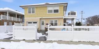 401 W Walnut Street unit: Upper Gallery 1