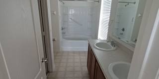 2 Bedroom, 2 bath, garage in Winter Garden, minutes from downtown Winter Garden ... Gallery 7